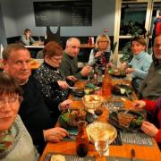 11 12 Convivialité au restaurant après réunion de programme