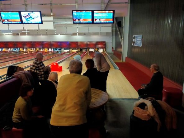 21 01 23 bowling