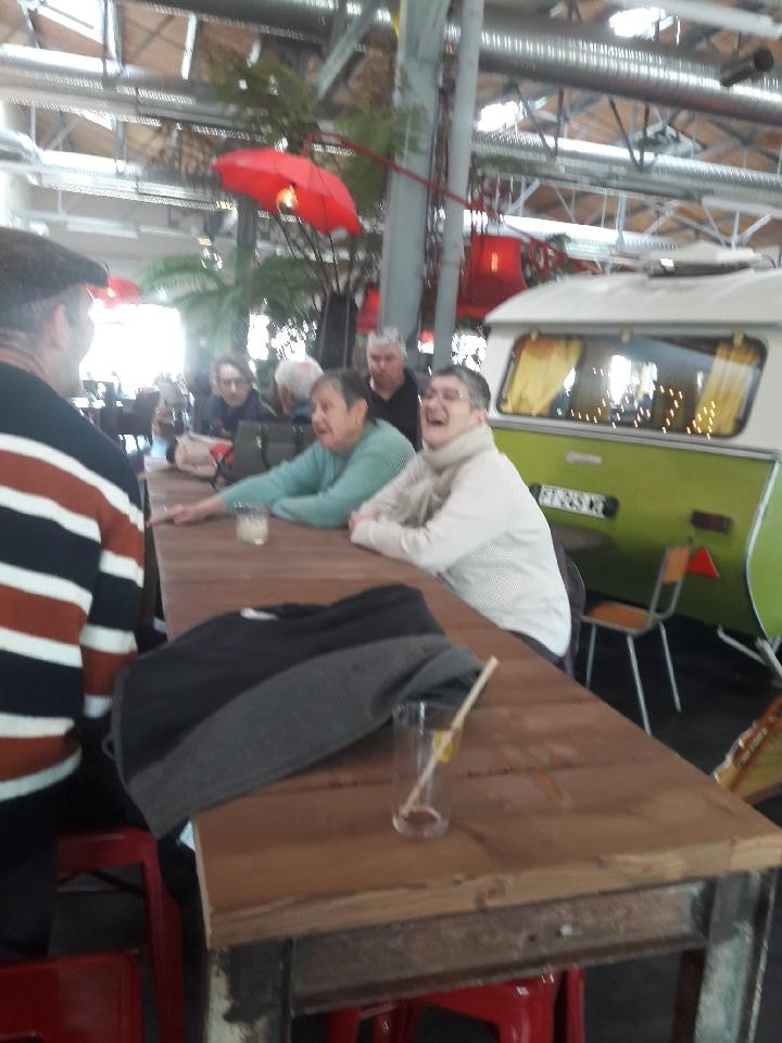 31 03 moment convivial