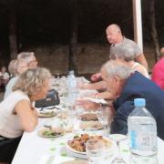 A table en pleine discussion